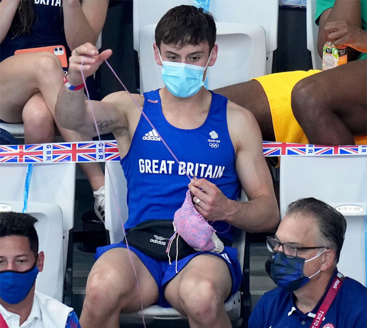 Most Powerful Moments of the 2020 Tokyo Olympics Tom Daley knitting