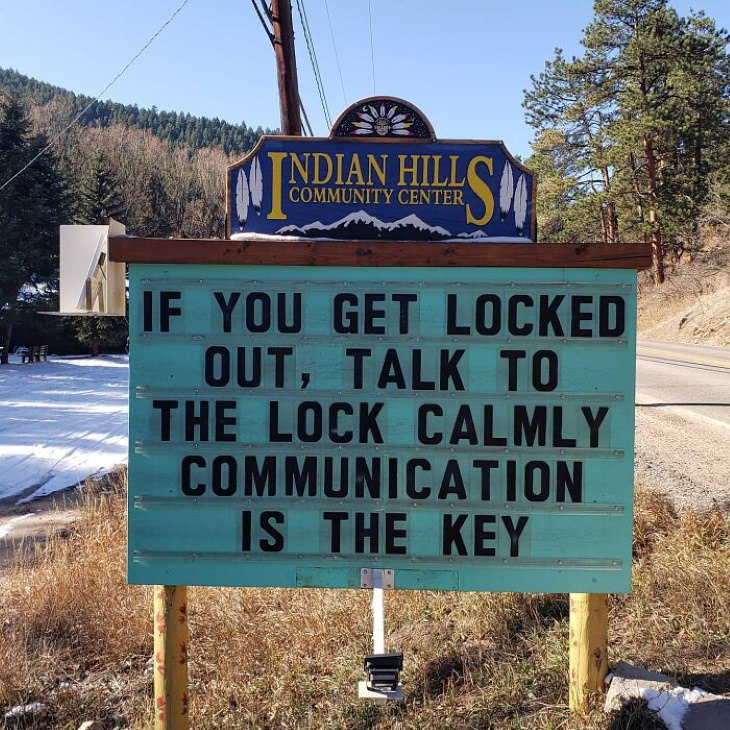 14 Spectacular Signs to Put a Smile on Your Face!