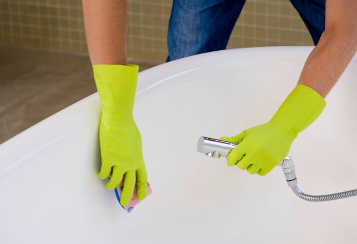 Tips to Keep a Stain-Free Bathtub, remove mild stains 