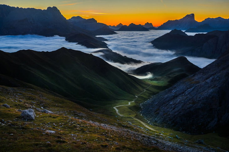 2021 CEWE Awards "Morgenstimmung In Den Bergen" (Morning Mood in the Mountains) by Rong Yang