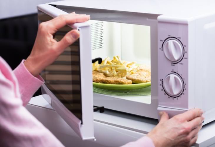 Food Safety Myths, microwave