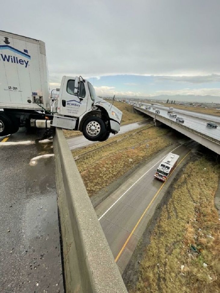 Driving Fails, on the edge