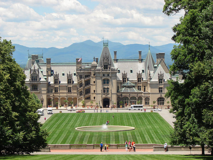 10 Grand & Beautiful Historic Homes in the US Biltmore Estate (Asheville, North Carolina)