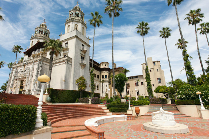 10 Grand & Beautiful Historic Homes in the US Hearst Castle (San Simeon, California)