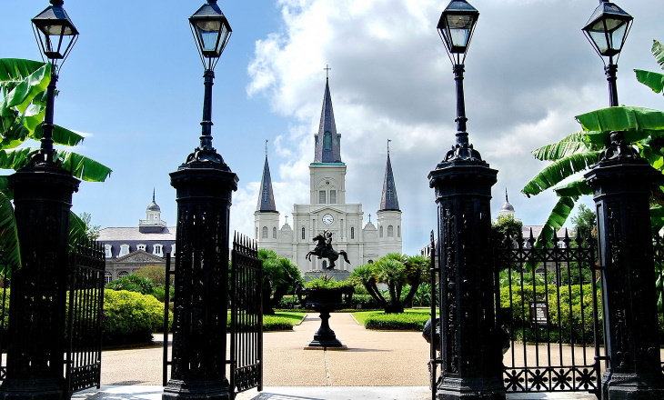 Colonial Architecture The Saint Louis Cathedral, New Orleans, Louisiana