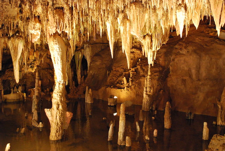 10 Essential Stops Along the Historic Route 66 Meramec Caverns