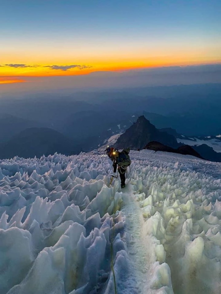  Imágenes Asombrosas De La Naturaleza Estas formaciones de hielo se llaman "penitentes". Se encuentran en altitudes de 4.000 metros 
