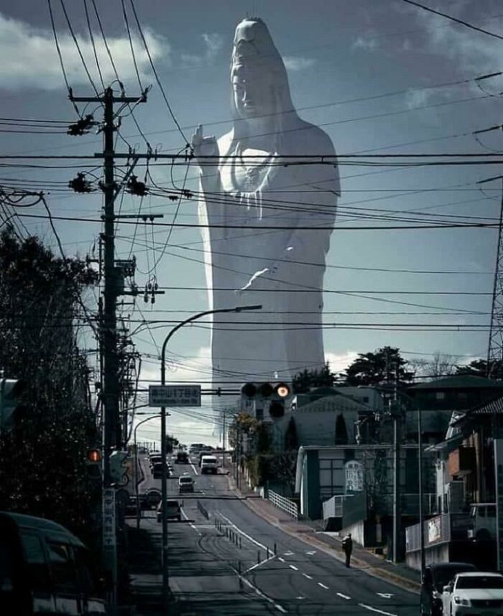 Pics of Massive Things, Statue of Nyoirin Kannon 