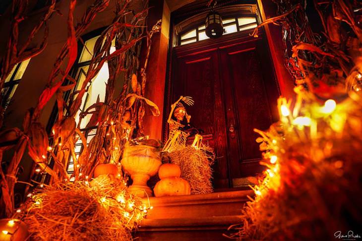 Otoño En Nueva York, casa decorada de Halloween