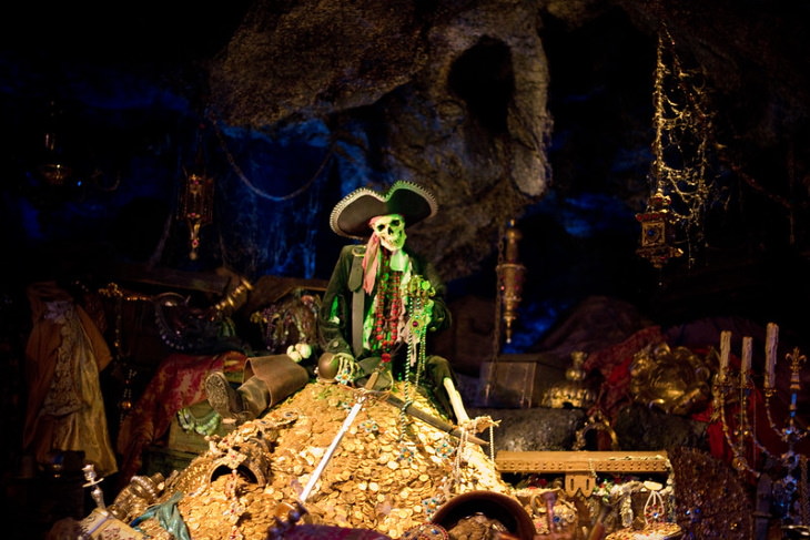 Scary Facts Pirates of the Caribbean ride in Disneyland
