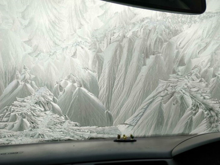 Optical Illusions frozen windscreen
