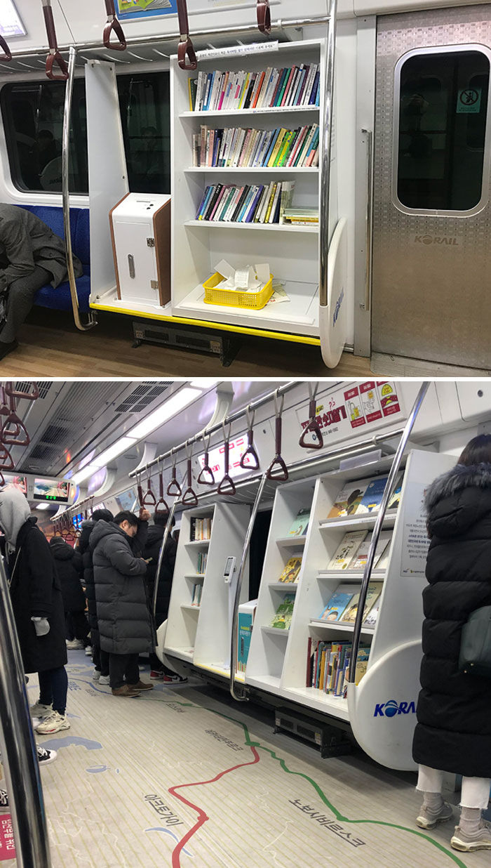 Library in the Seoul subway