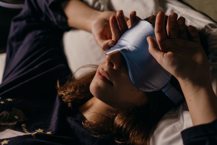 Sleep Tips For Travel face sleep mask