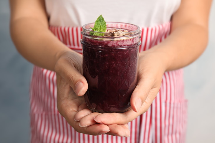 Beverages For Brain Health Berry smoothie
