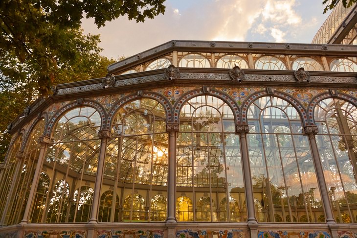 Little-Known Travel Gems, glass structure