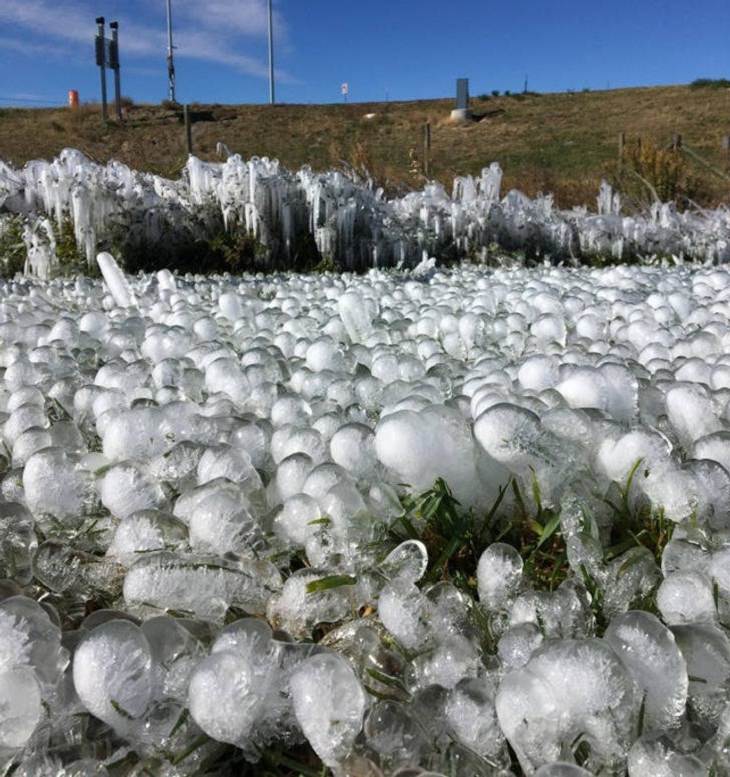 Accidental Snow Art, ice balls