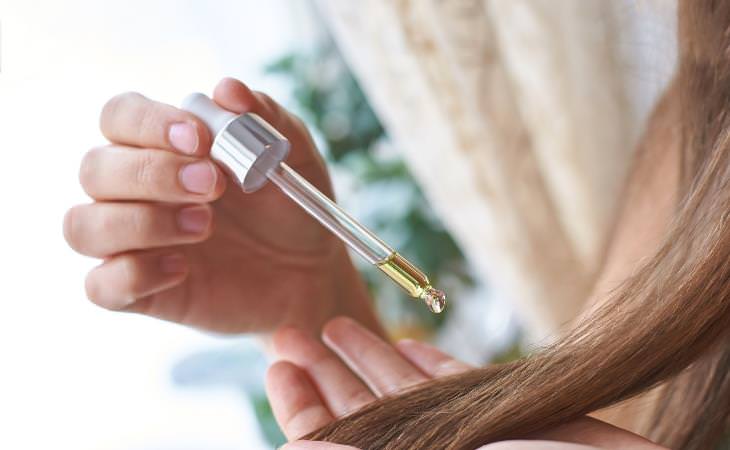 castor oil applied on hair