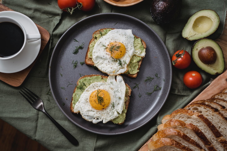 Safe High Cholesterol Foods Eggs on toast
