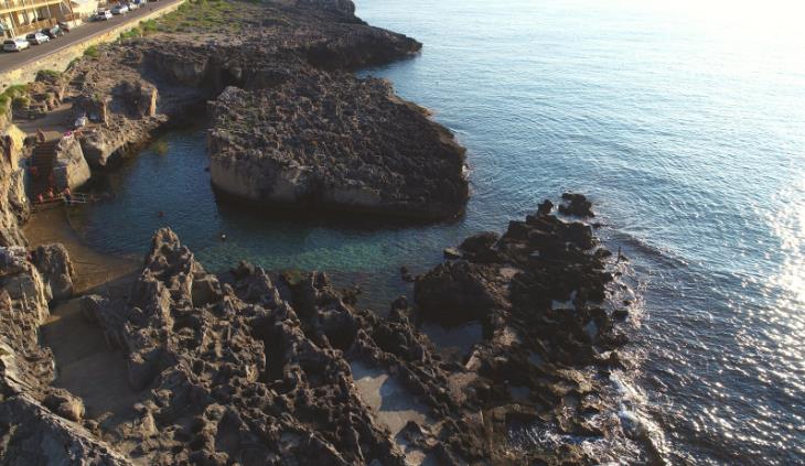 Marina Serra - rocky side