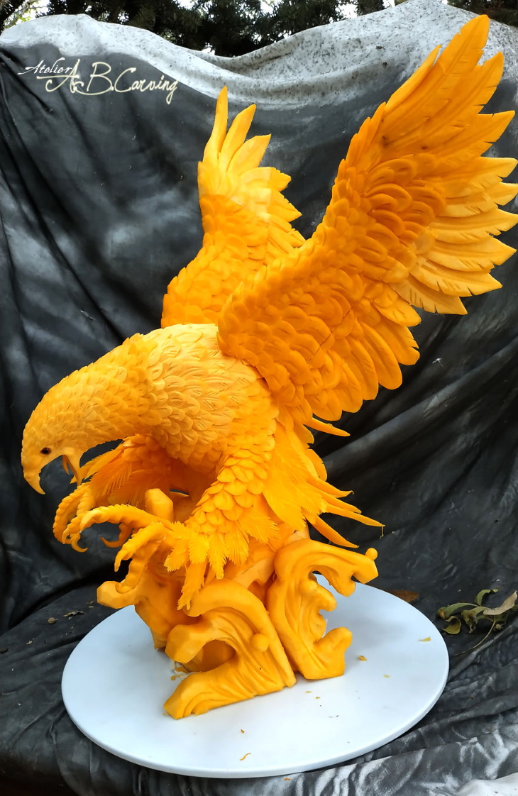 Angel Boraliev Pumpkin Carving eagle