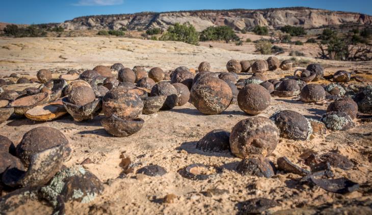 Utah Geology - Moqui marbles