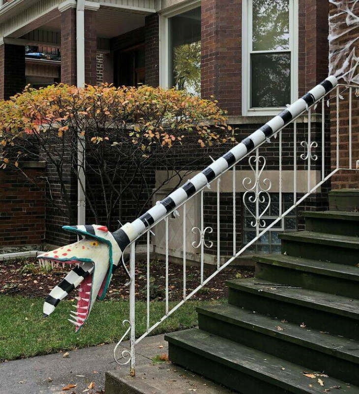 Halloween Home Makeovers stair railing