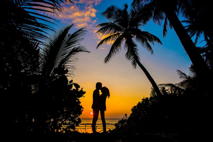 5 Love Languages couple on a beach