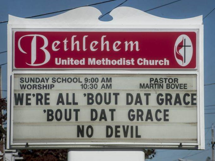 Funny Church Signs This sign makes me wanna dance