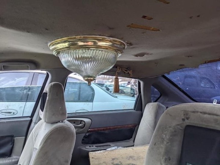 Lazy Fixes car lamp