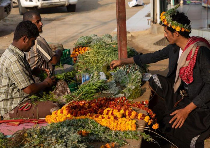 Qahtani Flower Men, flower market