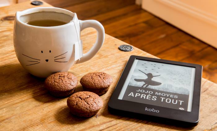 Free e-book, ebook reader with cookies and tea