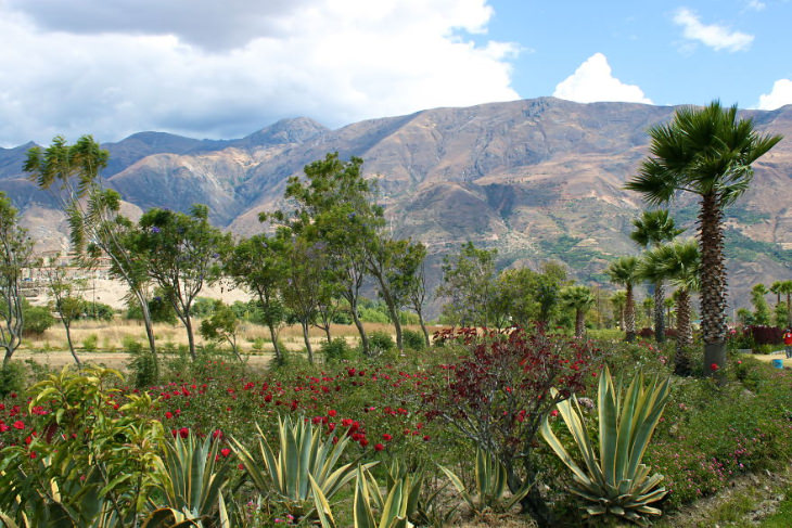 Peruvian town of Yungay, The highland panorama