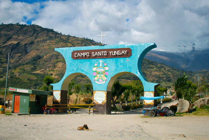Peruvian town of Yungay, Entrance to the town