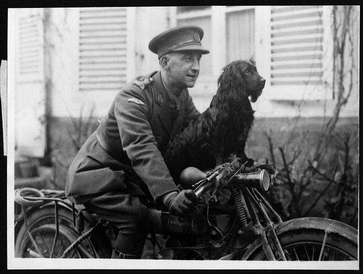 Motorcycles in World War I, Tank Corp's mascot, 'Stunter'