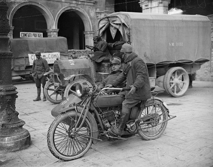Motorcycles in World War I, INDIAN 999 cc twin cylinder machine