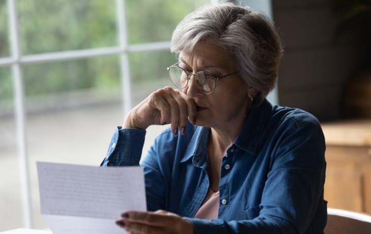 Will Mistakes woman upset reading a document