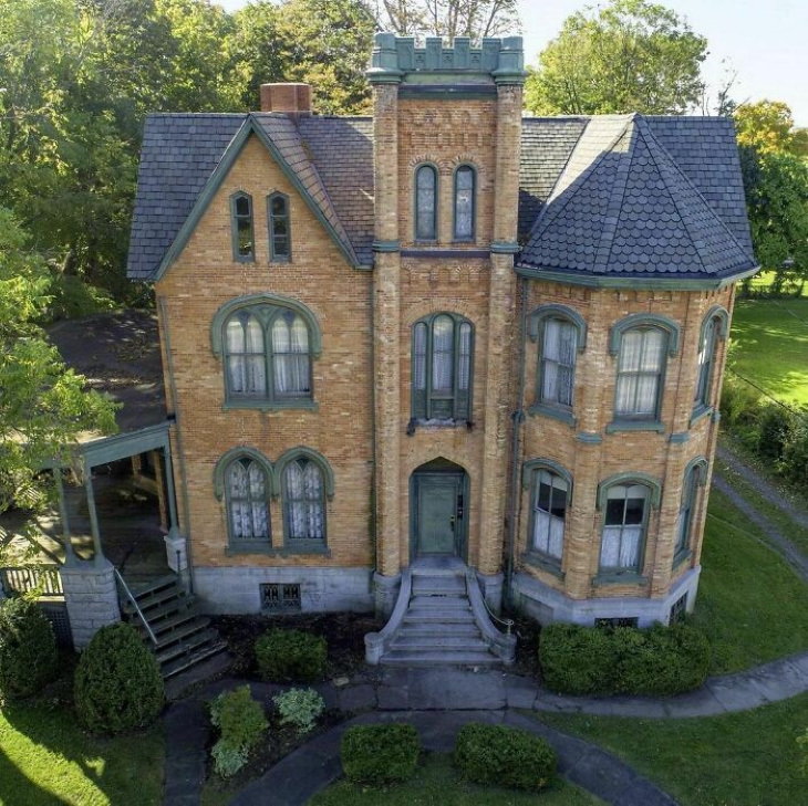 Historical Homes in the US The Seymour Mansion (1861) in Auburn, New York