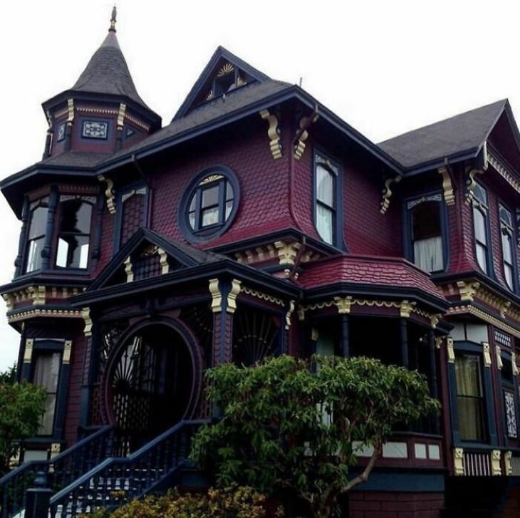 Historical Homes in the US Bair House (1888) in Arcata, California