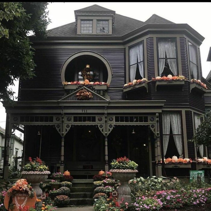 Historical Homes in the US A Victorian House (1894) in Muncie, Indiana