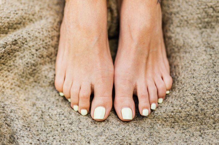 Summer Foot Care: Natural and Effective Methods