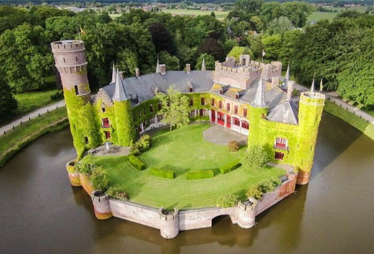 Castles The Castle Of Wijnendale, Belgium
