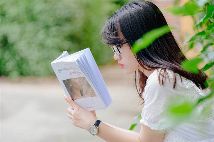 Personality Traits and Anxiety woman reading alone