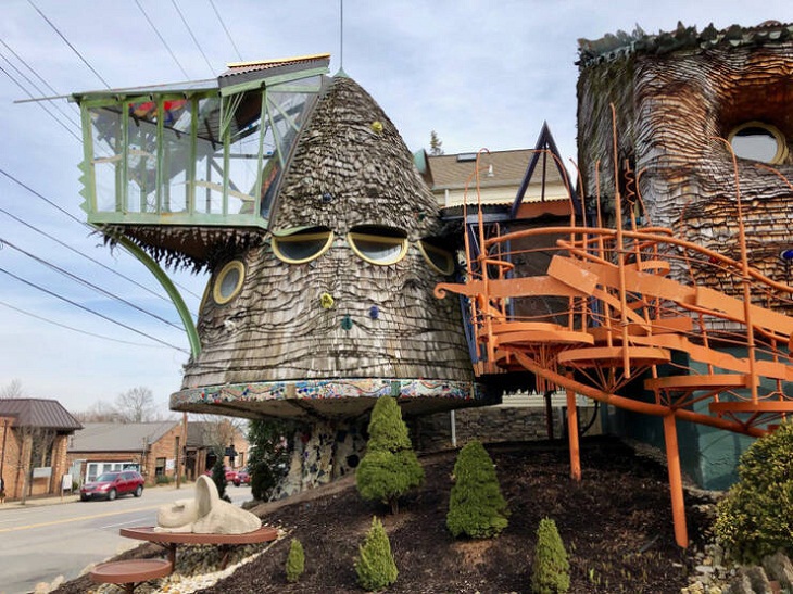 Unusual Buildings, The Cincinnati Mushroom House