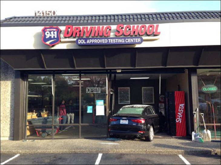 Driving Fails, driving school