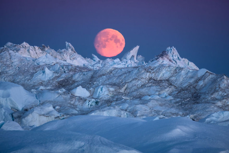 Sermeq Kujalleq Glacier Moon rising