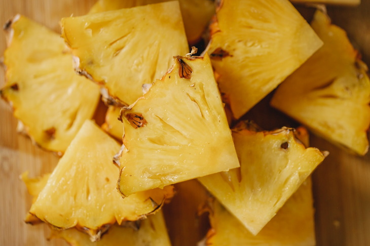 Filling Fruit Pineapple