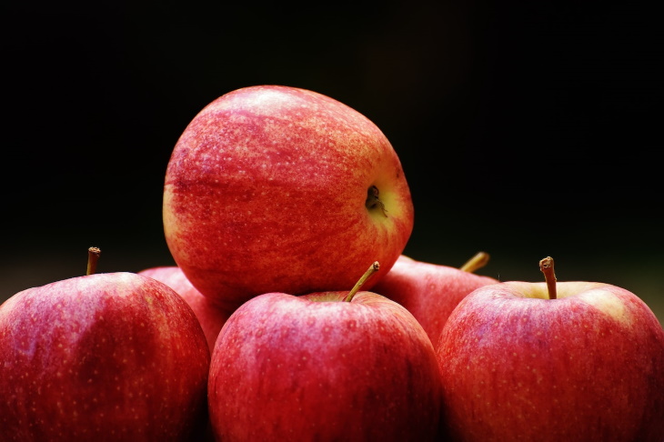 Filling Fruit Apple