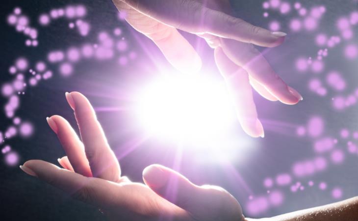 Reiki healing - energy in hands