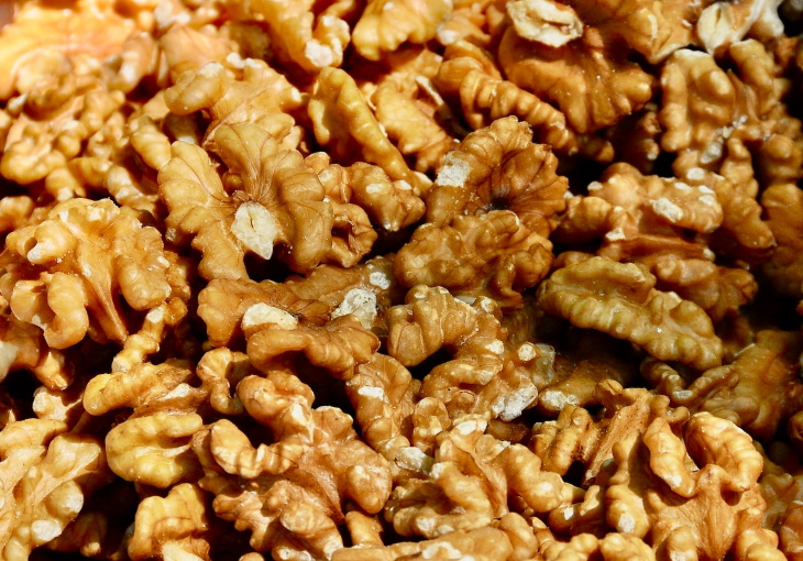 Foods for Cataract Prevention Walnuts