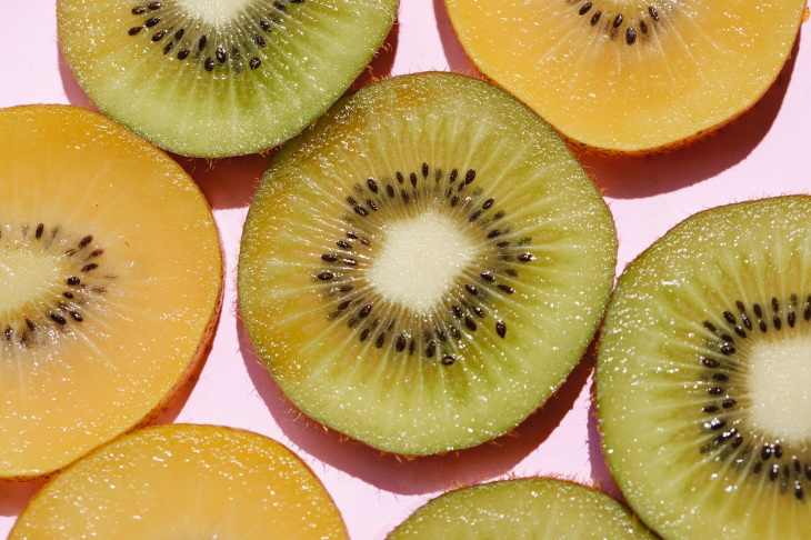 Foods for Cataract Prevention Kiwi fruit